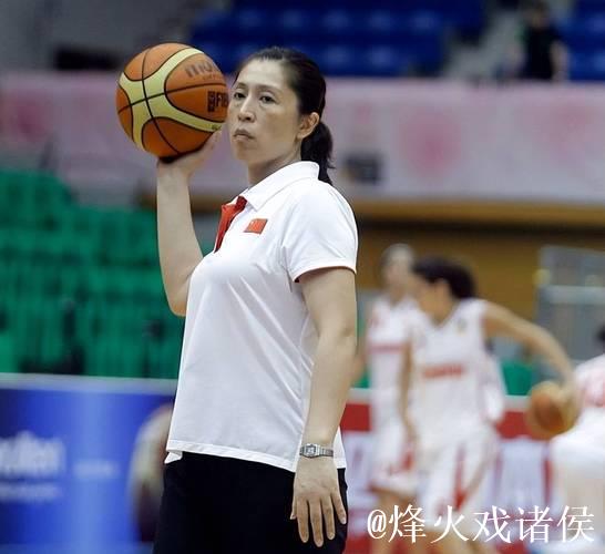 女篮内线大面积伤病 郑薇:后卫都去打内线了 女篮内线大面积伤病 郑薇:后卫都去打内线了